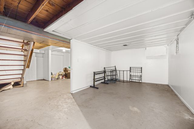 1527 Wentworth Avenue, Calumet City, IL 60409