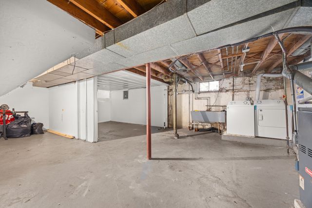 1527 Wentworth Avenue, Calumet City, IL 60409