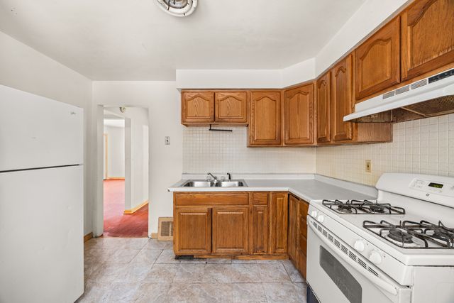 1527 Wentworth Avenue, Calumet City, IL 60409