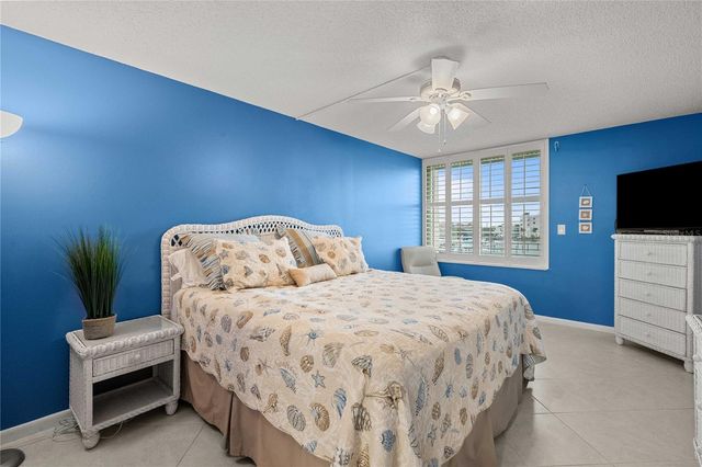 9525 BLIND PASS ROAD 206, St Petersburg, FL 33706