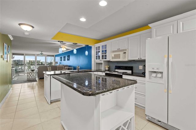 9525 BLIND PASS ROAD 206, St Petersburg, FL 33706