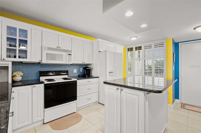 9525 BLIND PASS ROAD 206, St Petersburg, FL 33706