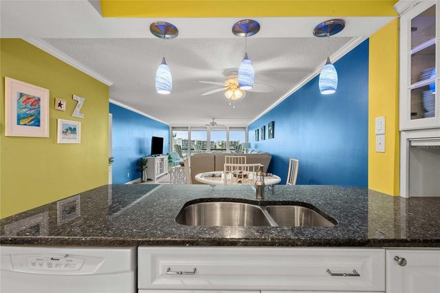 9525 BLIND PASS ROAD 206, St Petersburg, FL 33706