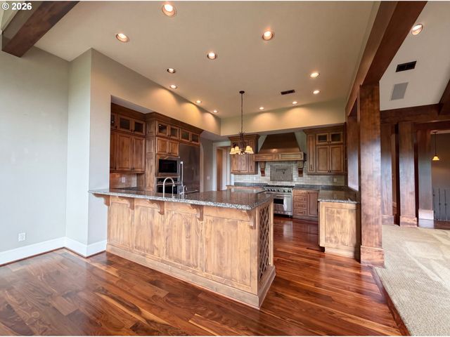 2835 Nw PINNACLE Dr, Portland, OR 97229