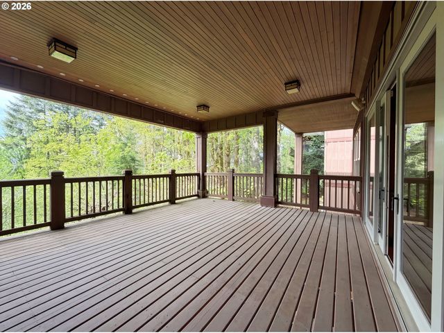 2835 Nw PINNACLE Dr, Portland, OR 97229