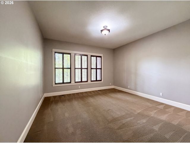 2835 Nw PINNACLE Dr, Portland, OR 97229