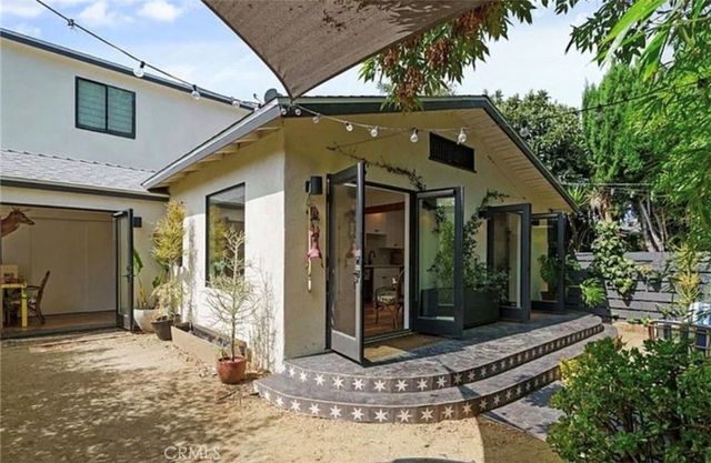 1900 Berkeley, Echo Park, CA 90026