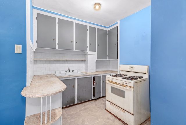 84 Cory St, Fall River, MA 02720