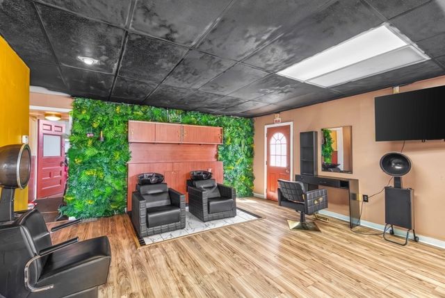 84 Cory St, Fall River, MA 02720