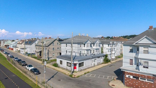 84 Cory St, Fall River, MA 02720