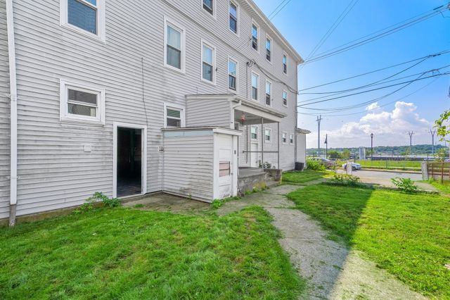 84 Cory St, Fall River, MA 02720