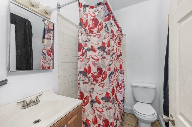 84 Cory St, Fall River, MA 02720