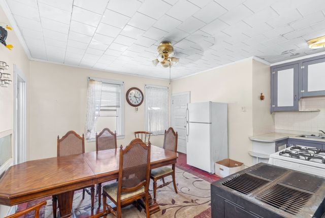 84 Cory St, Fall River, MA 02720
