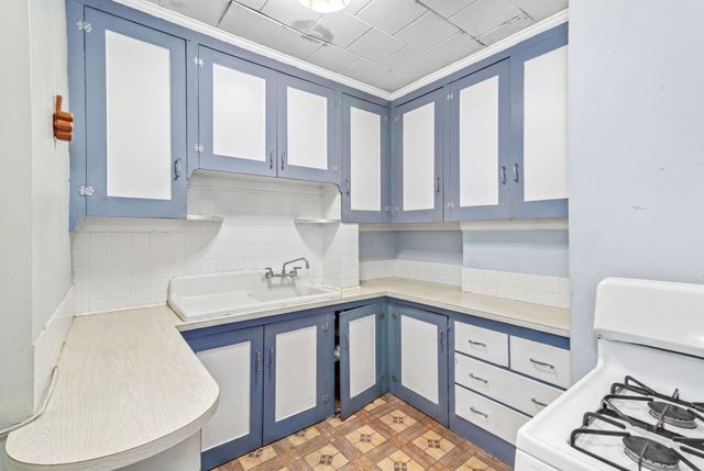 84 Cory St, Fall River, MA 02720