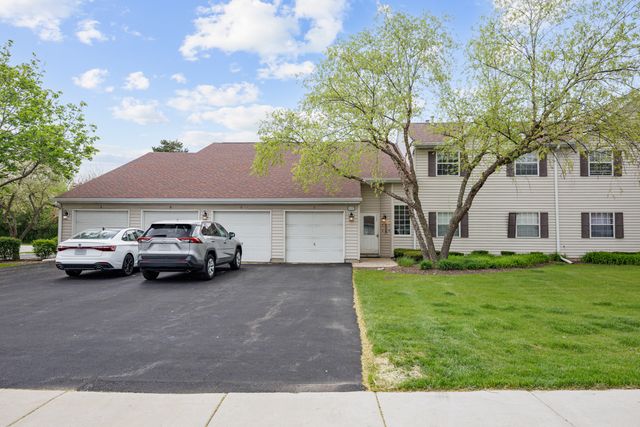 117 GANT Circle F, Streamwood, IL 60107