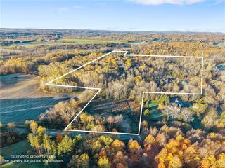 5691 Ike Dixon Road, Camillus, NY 13031