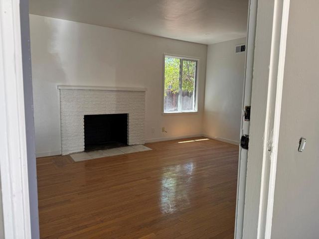 823 Cedar Street, Redwood City, CA 94063