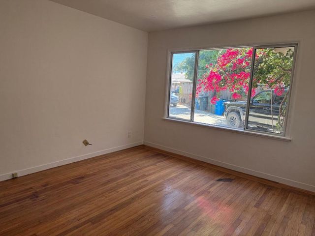 823 Cedar Street, Redwood City, CA 94063