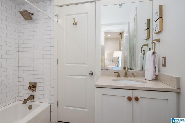 3520 MOUNTAIN PARK DRIVE, Mountain Brook, AL 35213