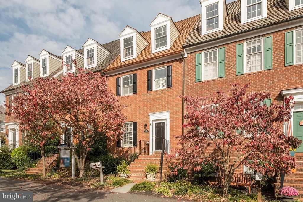 319 CHESTERTOWN ST, Gaithersburg, MD 20878