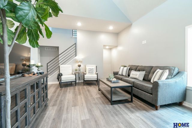 5866 S 94th Street, Lincoln, NE 68526