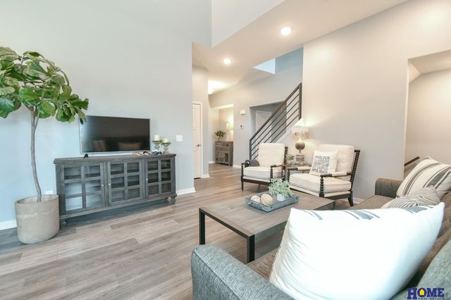 5866 S 94th Street, Lincoln, NE 68526