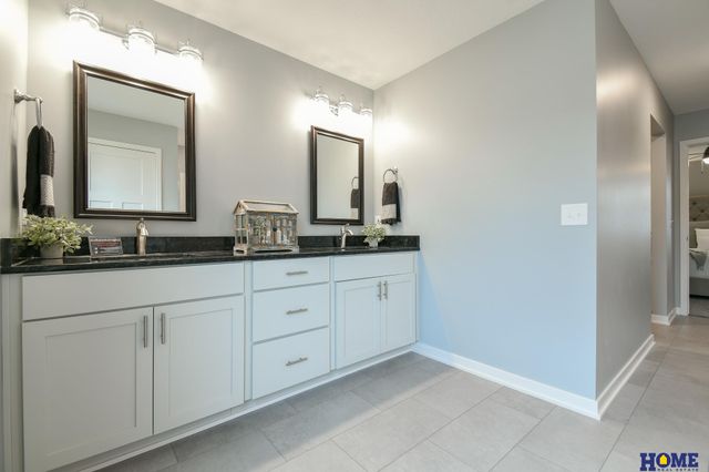 5866 S 94th Street, Lincoln, NE 68526