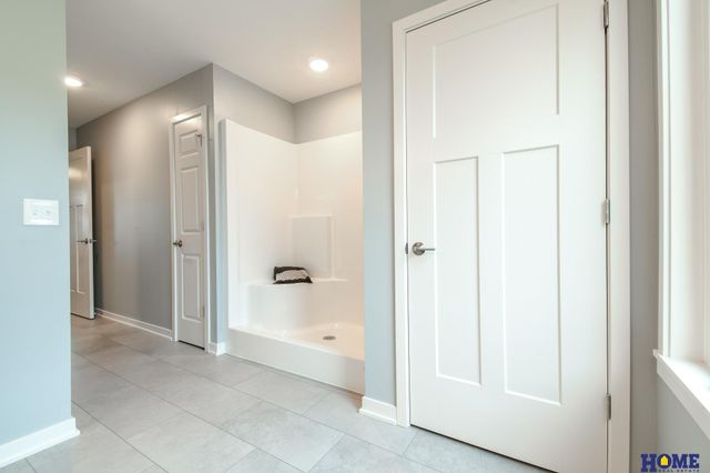 5866 S 94th Street, Lincoln, NE 68526