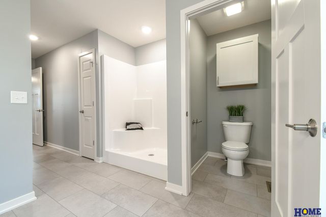 5866 S 94th Street, Lincoln, NE 68526