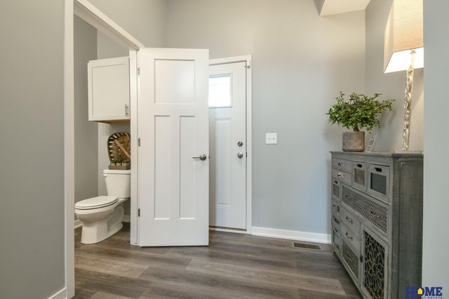 5866 S 94th Street, Lincoln, NE 68526