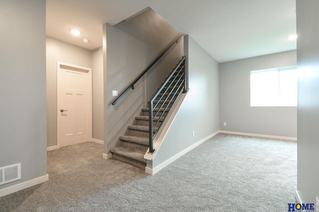 5866 S 94th Street, Lincoln, NE 68526