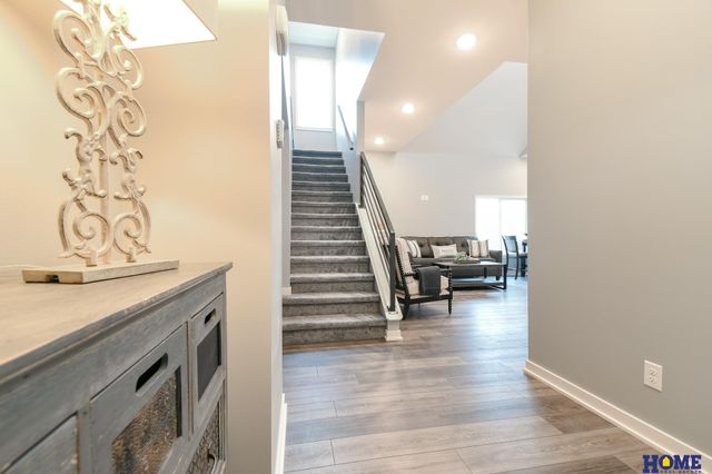 5866 S 94th Street, Lincoln, NE 68526