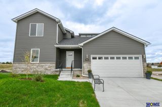 5866 S 94th Street, Lincoln, NE 68526