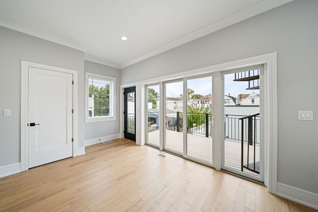932 N Trumbull Avenue, Chicago, IL 60651