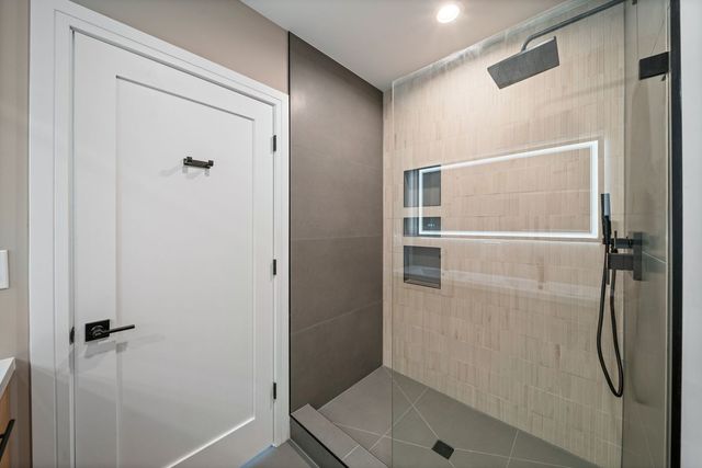 932 N Trumbull Avenue, Chicago, IL 60651