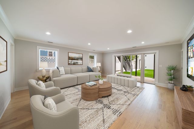 932 N Trumbull Avenue, Chicago, IL 60651