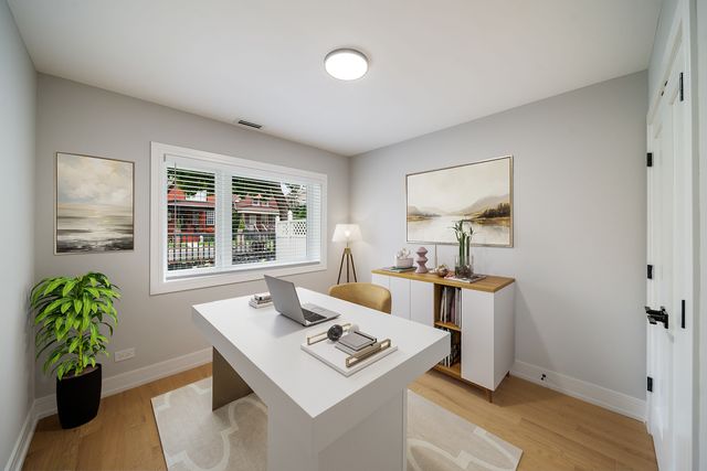 932 N Trumbull Avenue, Chicago, IL 60651