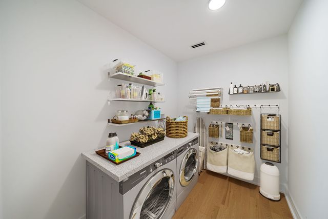 932 N Trumbull Avenue, Chicago, IL 60651