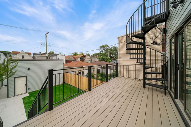 932 N Trumbull Avenue, Chicago, IL 60651