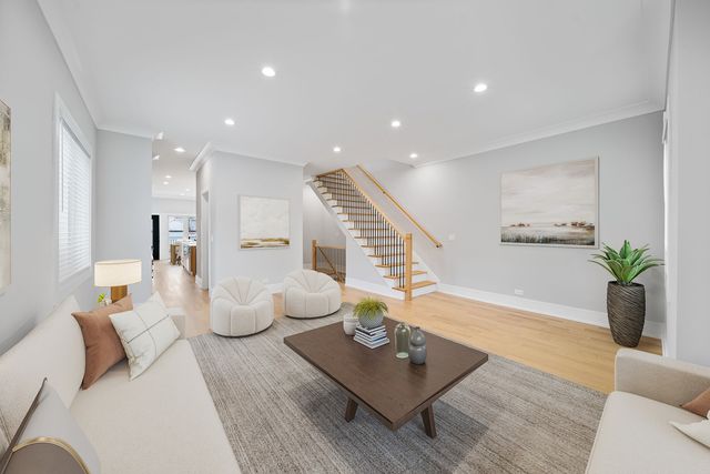 932 N Trumbull Avenue, Chicago, IL 60651