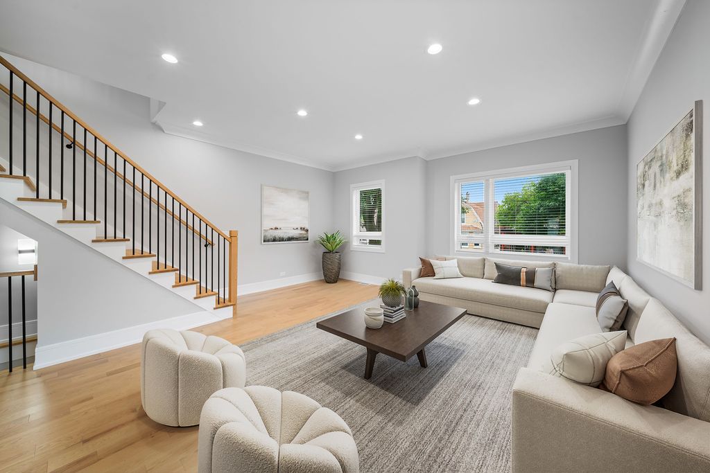 932 N Trumbull Avenue, Chicago, IL 60651 — photo 4