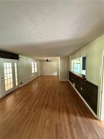 821 Shipp Circle NW, Conyers, GA 30012
