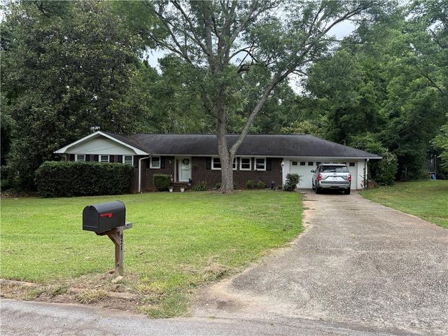 821 Shipp Circle NW, Conyers, GA 30012