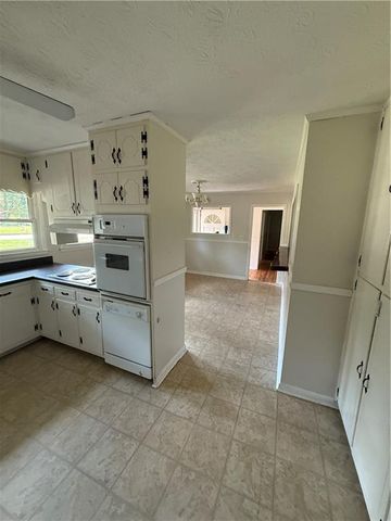 821 Shipp Circle NW, Conyers, GA 30012