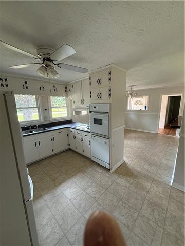 821 Shipp Circle NW, Conyers, GA 30012