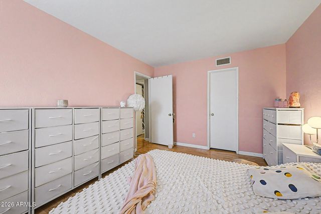 720 E ALICE Avenue 206, Phoenix, AZ 85020