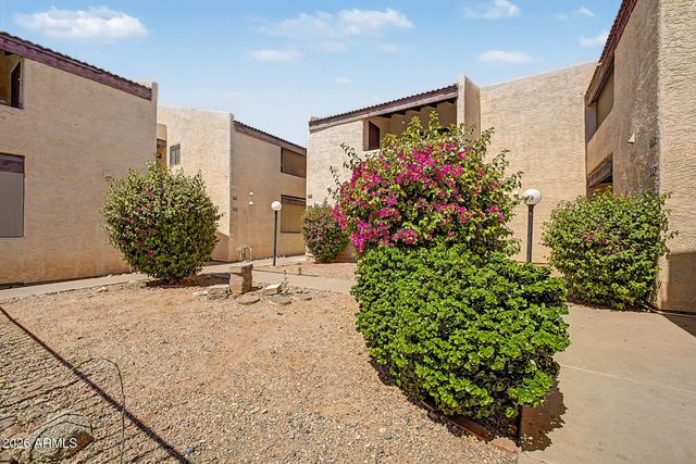 720 E ALICE Avenue 206, Phoenix, AZ 85020