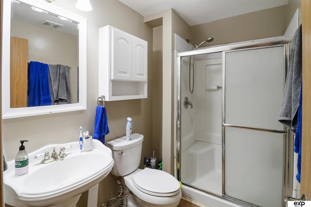 240 W Irving Street, Lincoln, NE 68521