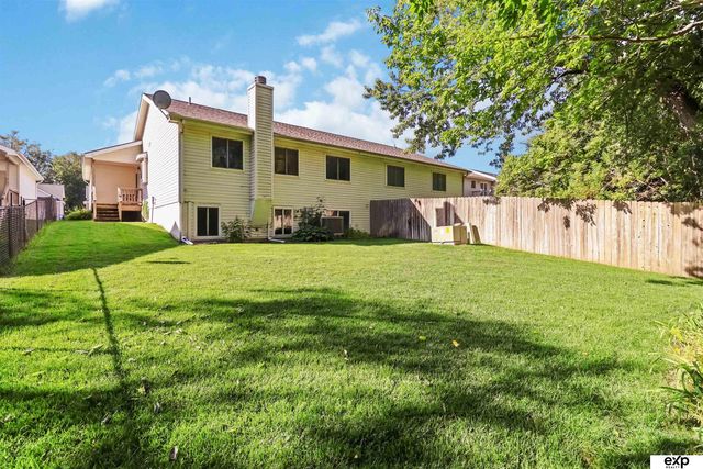 240 W Irving Street, Lincoln, NE 68521