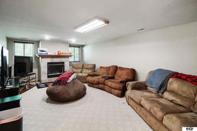 240 W Irving Street, Lincoln, NE 68521